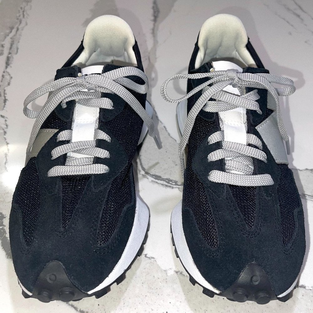 New Balance 327